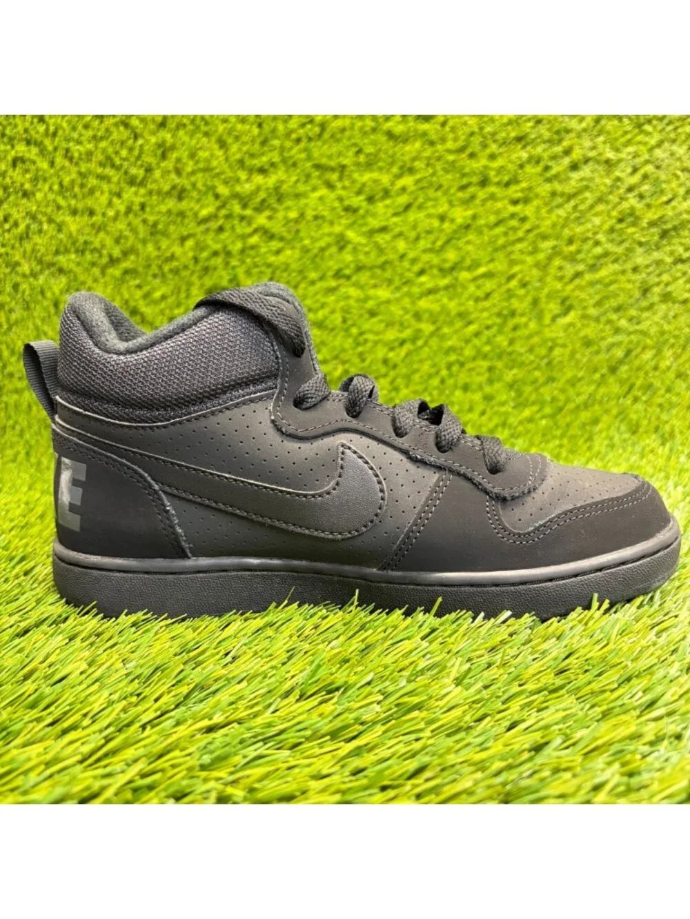 Nike Court Borough Mid GS Boys Size 4Y Triple Black Athletic Shoes Sneakers
